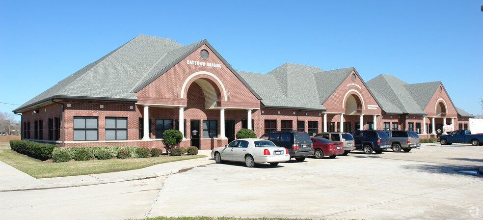 3711 Garth Rd, Baytown, TX for lease - Building Photo - Image 3 of 4