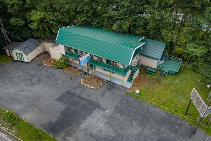 3385 US Highway 321 S, Blowing Rock, NC à vendre - Photo du bâtiment - Image 2 de 32