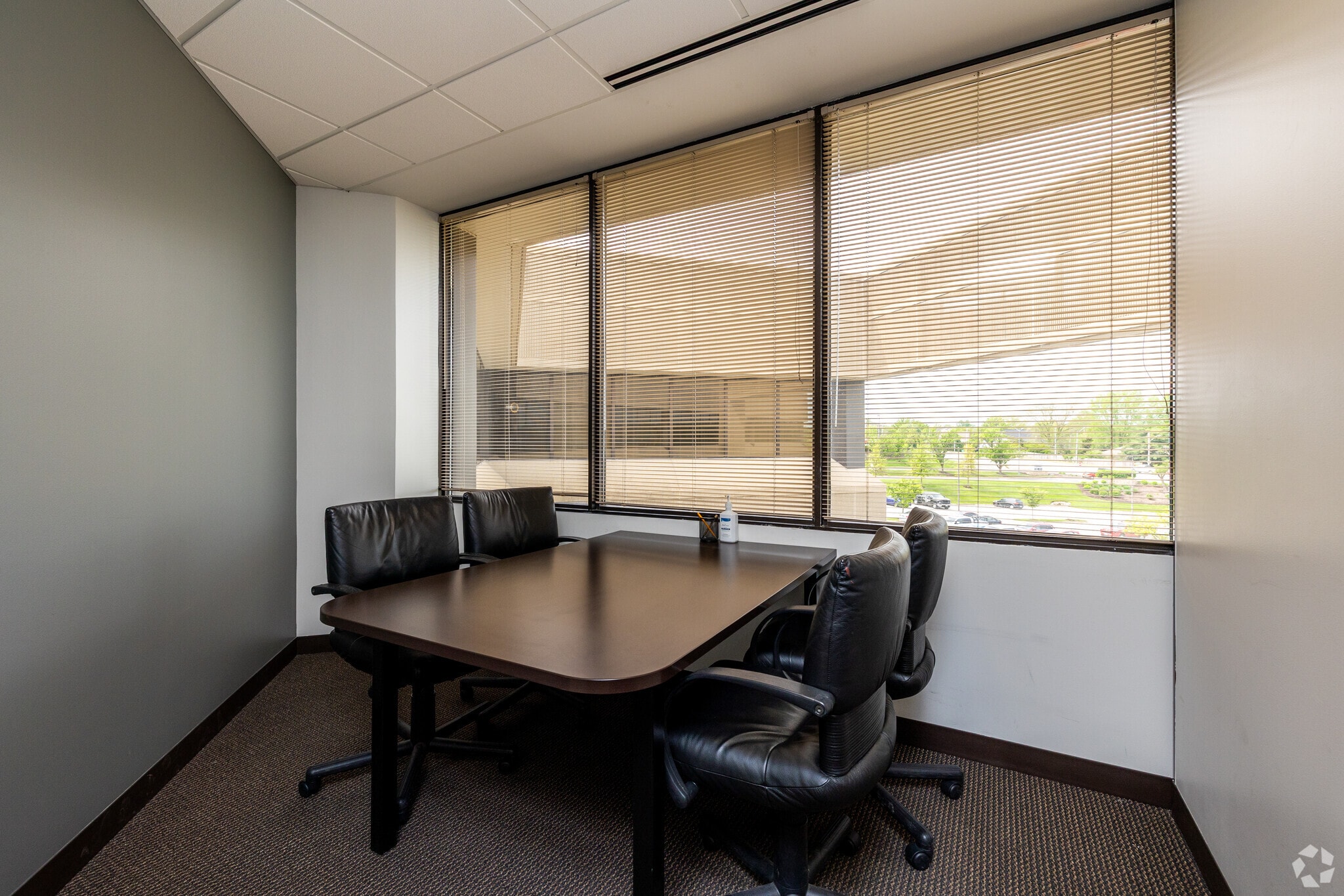 800 E 101st Ter, Kansas City, MO for lease Interior Photo- Image 1 of 1