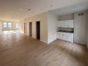 852 Flatbush Ave, Brooklyn, NY for lease Interior Photo- Image 2 of 6