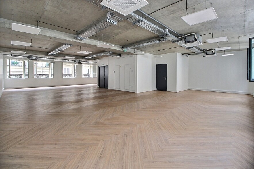 18 Rue D'Hauteville, Paris for lease - Building Photo - Image 1 of 10