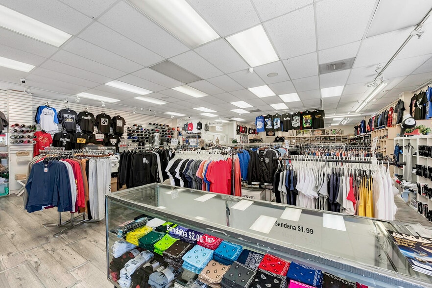 730-740 N Long Beach Blvd, Long Beach, CA for lease - Building Photo - Image 2 of 11