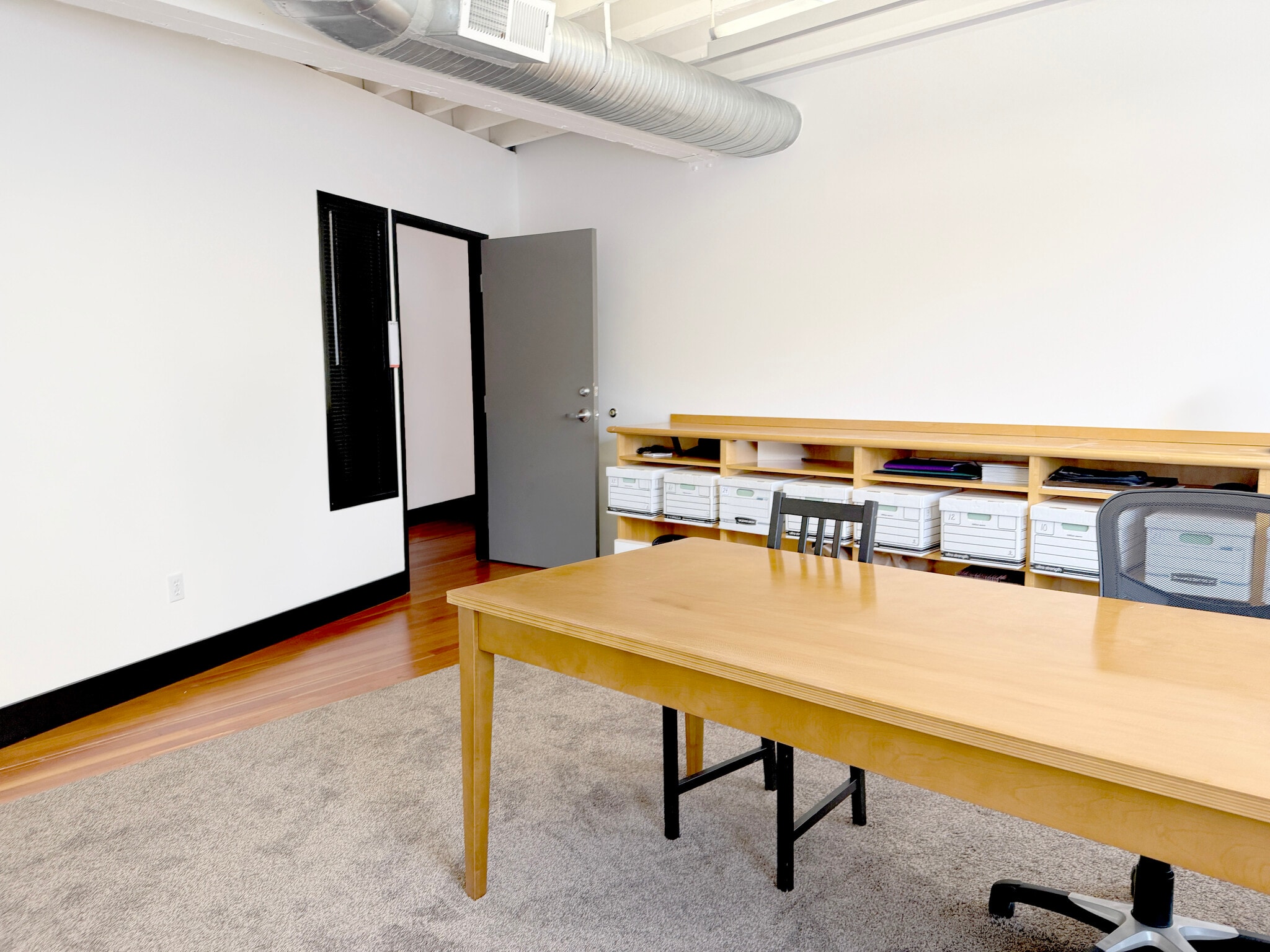 1120-1136 NW Hoyt St, Portland, OR for lease Interior Photo- Image 1 of 2