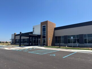 Plus de détails pour 905 N Emerson Ave, Greenwood, IN - Commerce de détail à louer