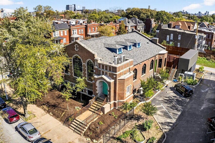 1034 S Kingshighway Blvd, Saint Louis, MO à vendre - Photo du bâtiment - Image 3 de 57