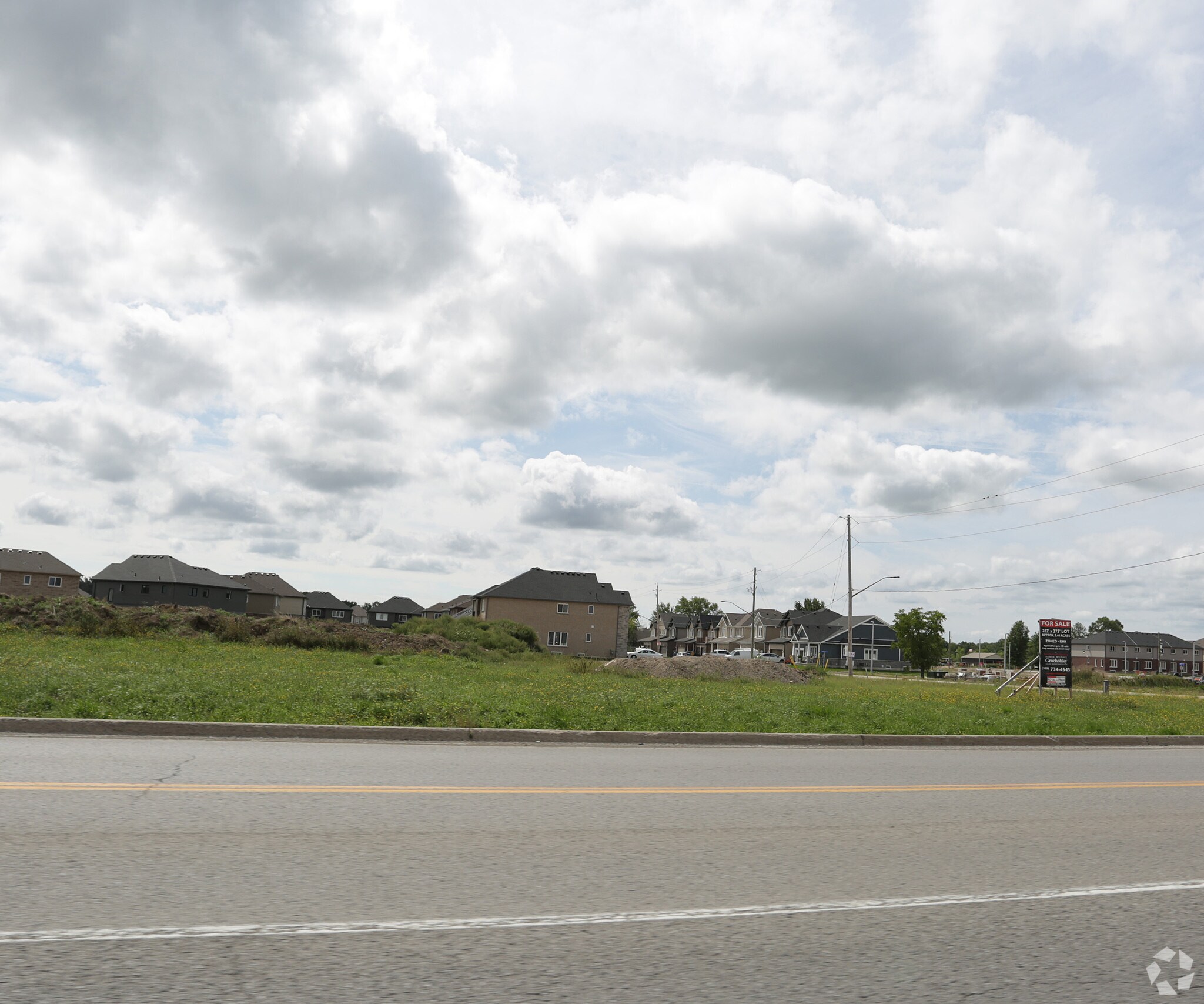 300 S Pelham Rd, Welland, ON for sale Primary Photo- Image 1 of 1