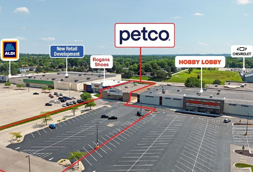 2390 E Mason St, Green Bay, WI à vendre - Photo du bâtiment - Image 3 de 4