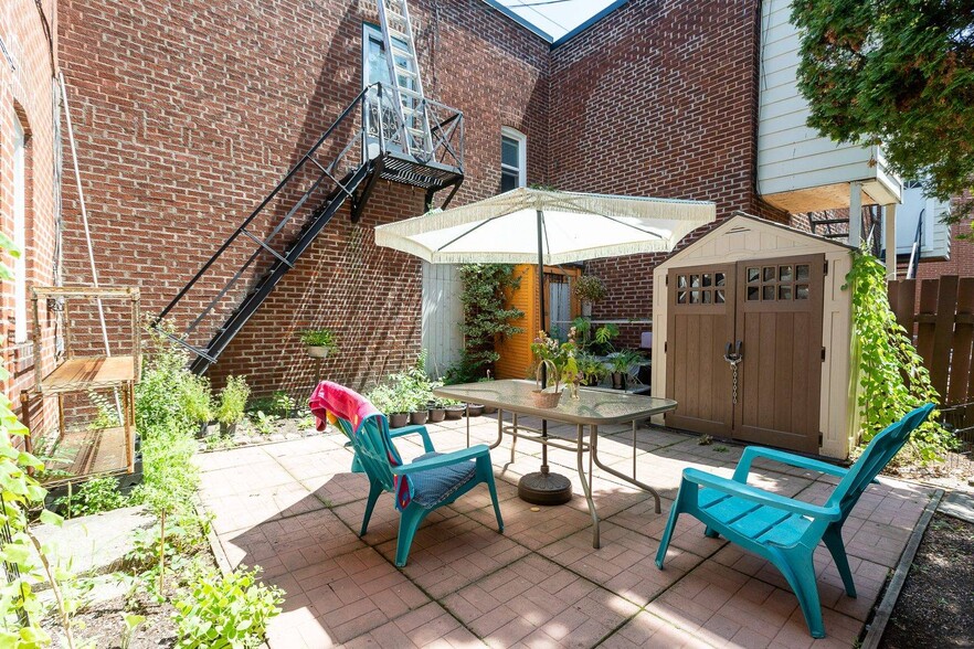 545 Annette St, Toronto, ON for sale - Building Photo - Image 2 of 7