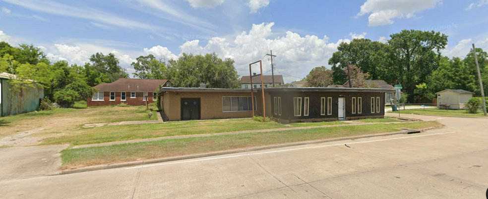 1595 S M L King Jr Pky, Beaumont, TX à vendre - Photo principale - Image 1 de 1