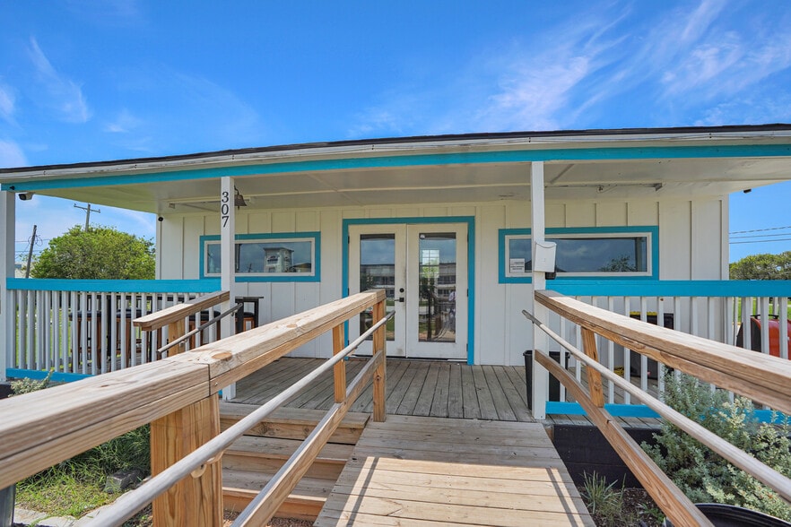 307 Gulf blvd, Freeport, TX à vendre - Photo du bâtiment - Image 3 de 14