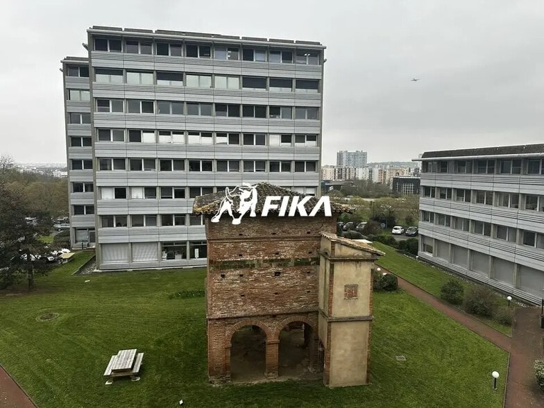 Bureau dans Toulouse à louer - Photo du bâtiment - Image 2 de 15