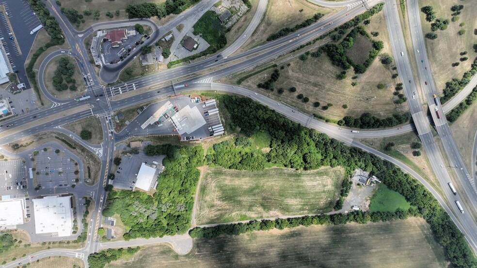 990 New Brunswick Ave, Phillipsburg, NJ à louer - Photo du bâtiment - Image 2 de 18