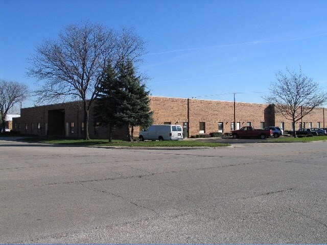 1421-1429 Wright Blvd, Schaumburg, IL à louer - Photo du bâtiment - Image 3 de 3