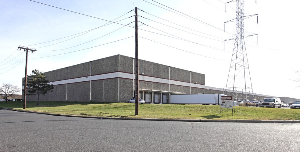 41-49 Distribution Blvd, Edison, NJ for lease - Building Photo - Image 3 of 9