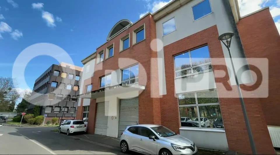 Flex in Chevilly-Larue for lease - Building Photo - Image 2 of 4