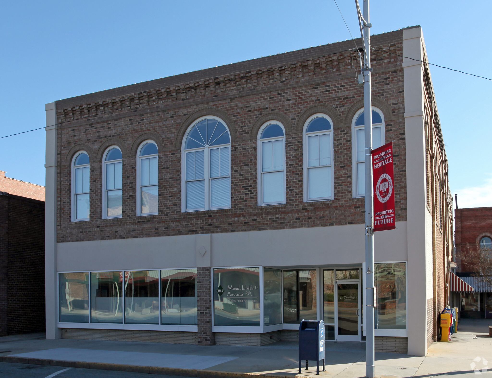 101 N Main St, Graham, NC à vendre Photo principale- Image 1 de 1