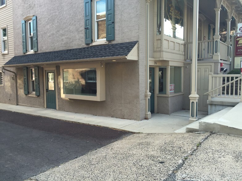 206 N Main St, Souderton, PA à vendre - Photo du bâtiment - Image 2 de 5