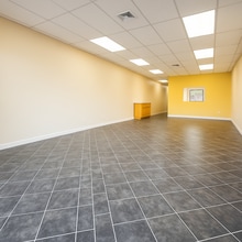 322 W Montauk Hwy, Lindenhurst, NY for lease Interior Photo- Image 2 of 10