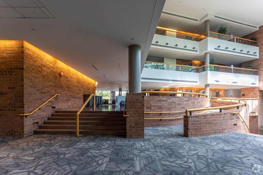 1 Batterymarch Park, Quincy, MA for lease - Interior Photo - Image 3 of 4