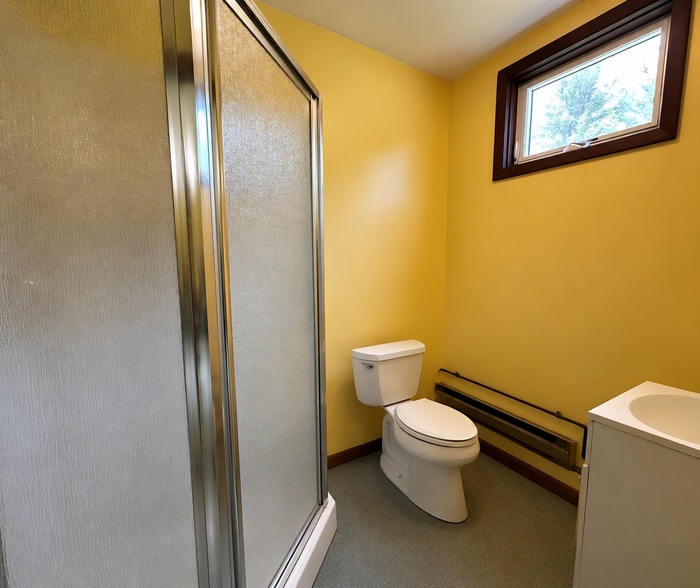 1401 Day Hollow Rd, Endicott, NY for sale - Interior Photo - Image 3 of 10