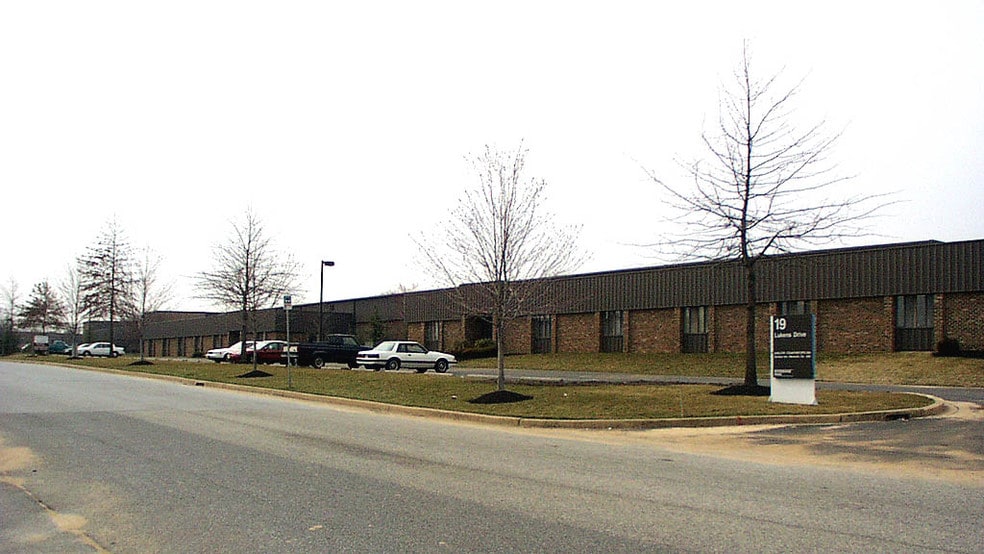 19 Lukens Dr, New Castle, DE for lease - Building Photo - Image 3 of 10