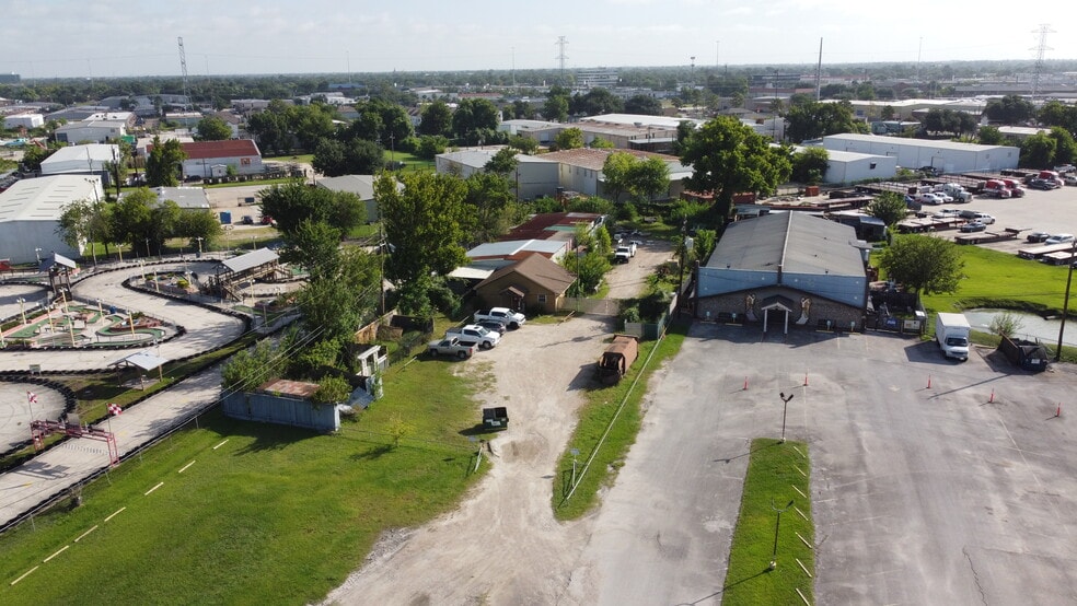 11414 Hempstead Rd, Houston, TX for lease - Building Photo - Image 2 of 4