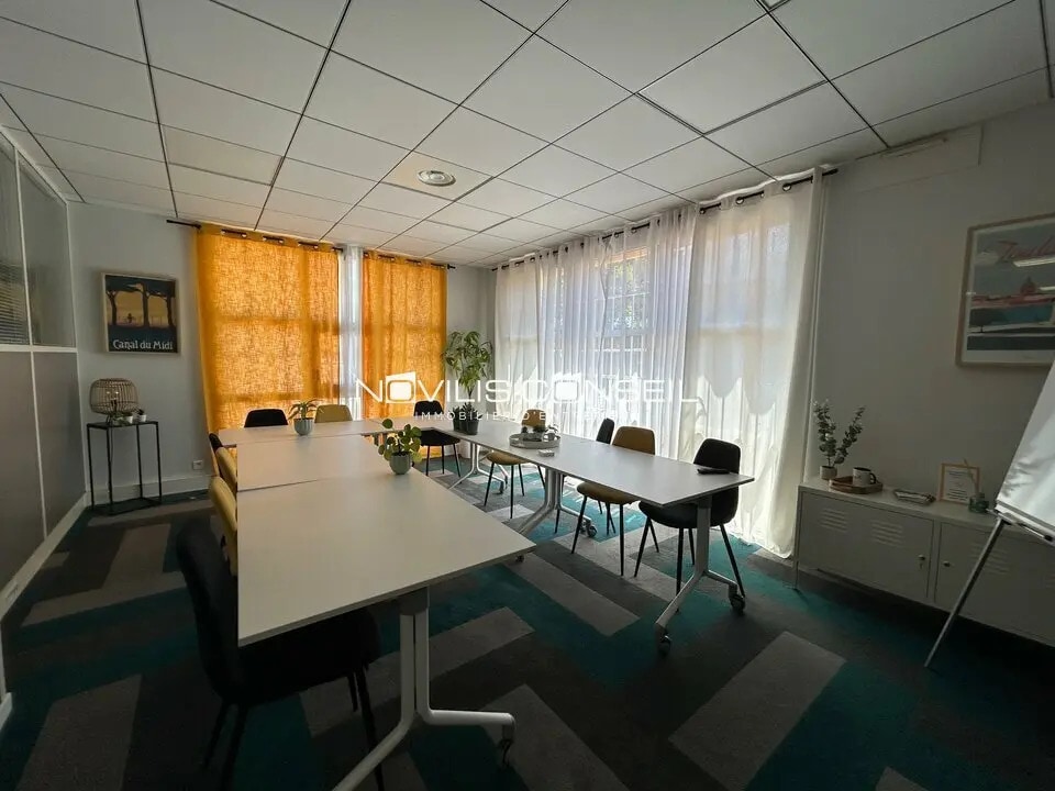 Office in Toulouse for lease Interior Photo- Image 1 of 7