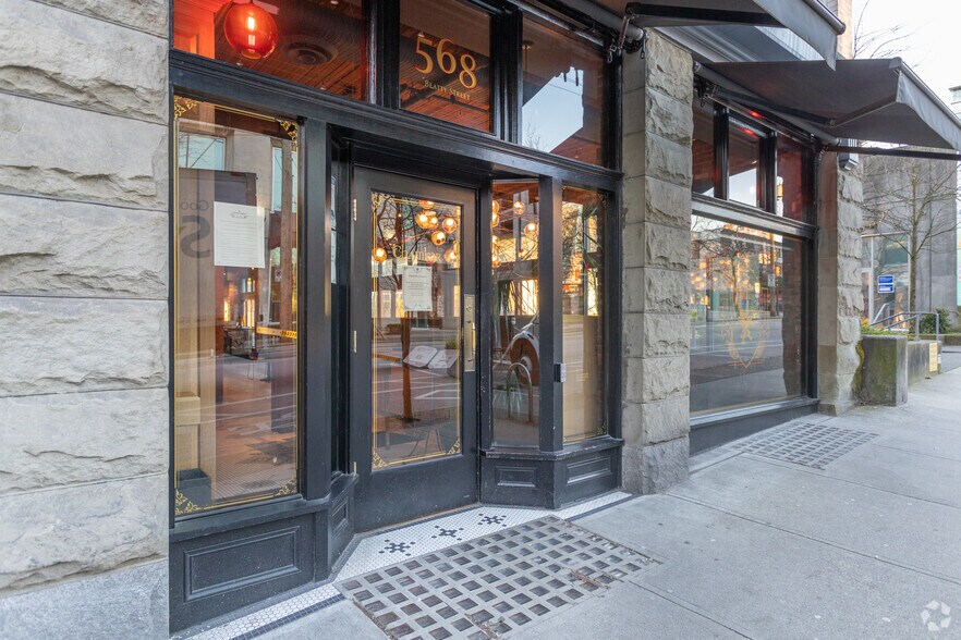 564-568 Beatty St, Vancouver, BC à louer - Photo du bâtiment - Image 3 de 7