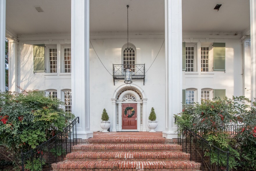 400 Clifton Ct, Pikesville, MD à vendre - Photo du bâtiment - Image 3 de 26