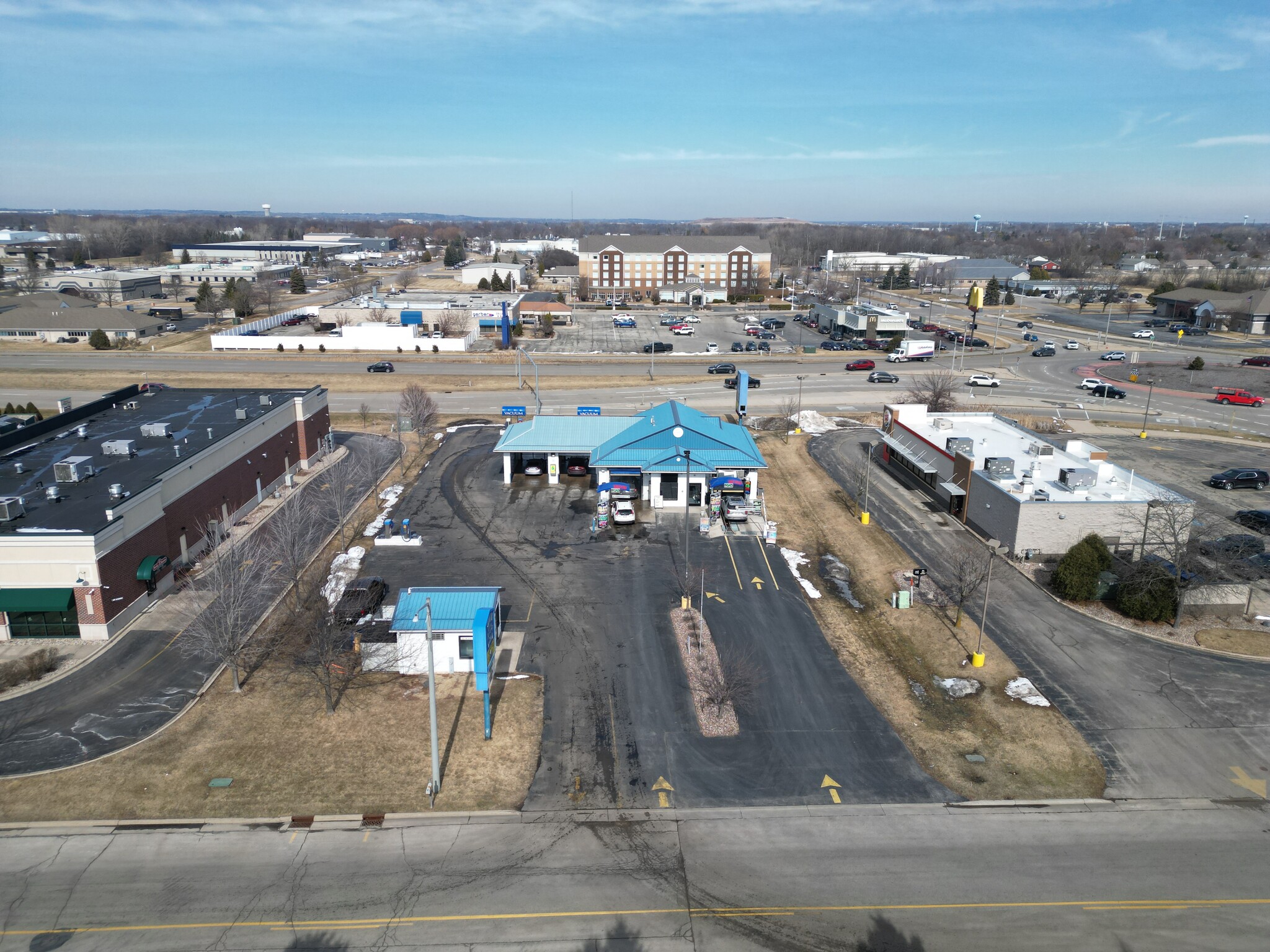 W3176 Van Roy Rd, Appleton, WI for sale Primary Photo- Image 1 of 5