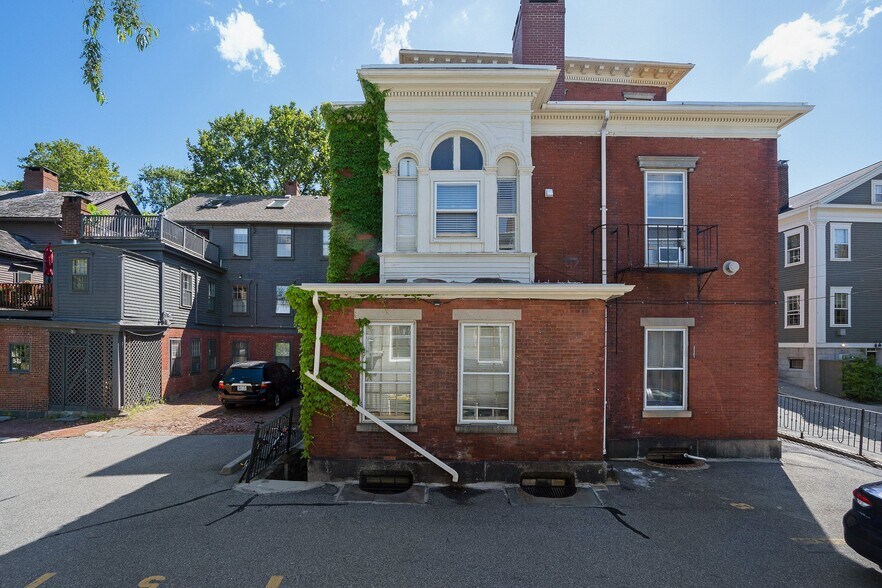110 Benefit St, Providence, RI à vendre - Photo du bâtiment - Image 1 de 9
