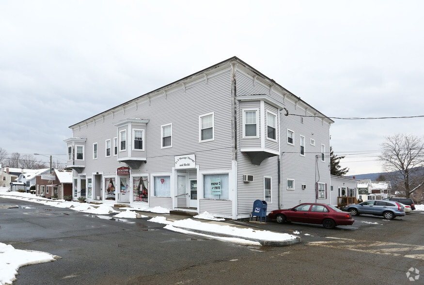 75 Main St, Northfield, MA à vendre - Photo principale - Image 1 de 1