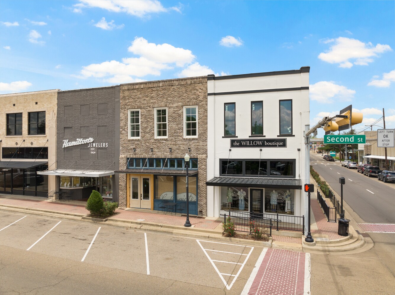 106 W 2nd St, Mount Pleasant, TX à vendre Photo du bâtiment- Image 1 de 21