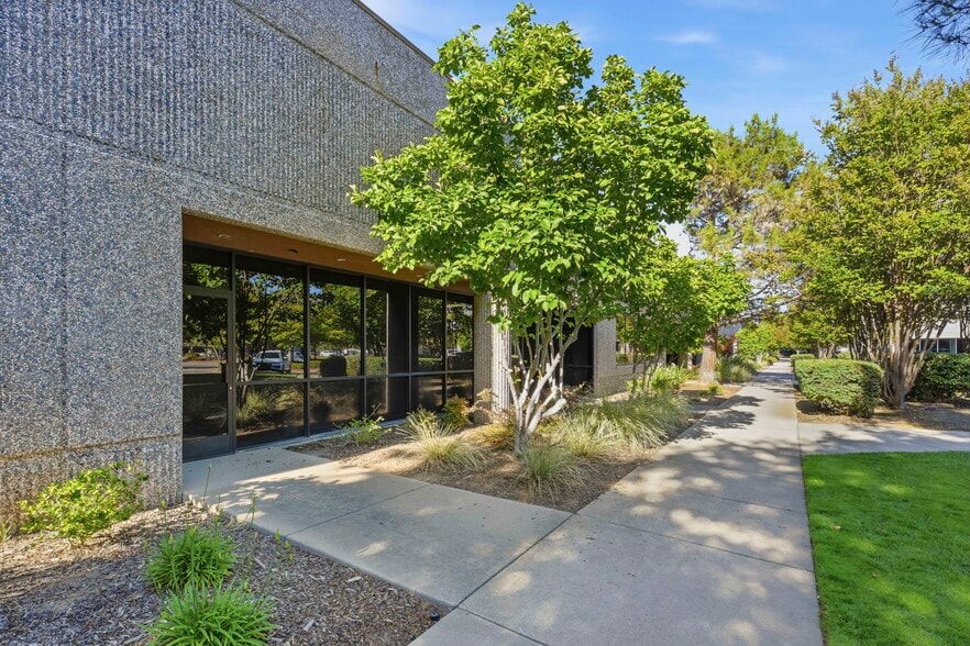 1358 Blue Oaks Blvd, Roseville, CA for sale - Building Photo - Image 3 of 27