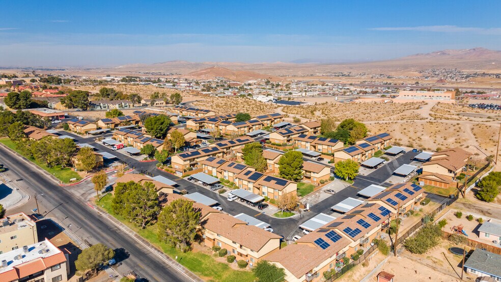 755 E Virginia Way, Barstow, CA à vendre - Photo du bâtiment - Image 3 de 23