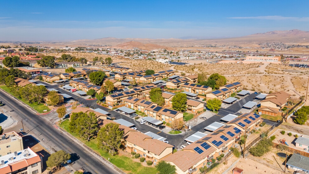 755 E Virginia Way, Barstow, CA à vendre - Photo du bâtiment - Image 3 de 23