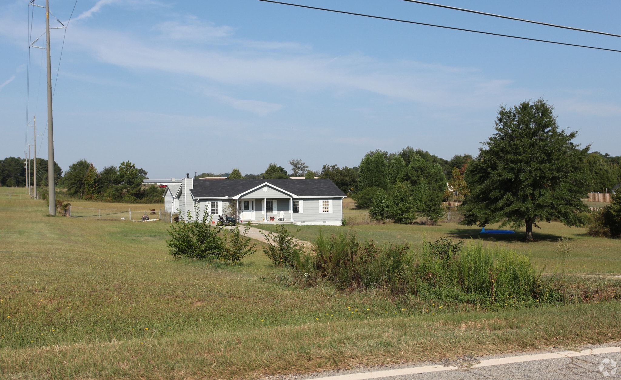 62 /72 S Bethany Rd portfolio of 2 properties for sale on LoopNet.ca Primary Photo- Image 1 of 3