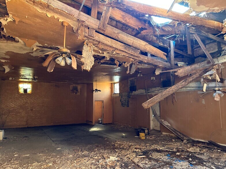 710 Scenic Hwy, Baton Rouge, LA à vendre - Photo du bâtiment - Image 3 de 18