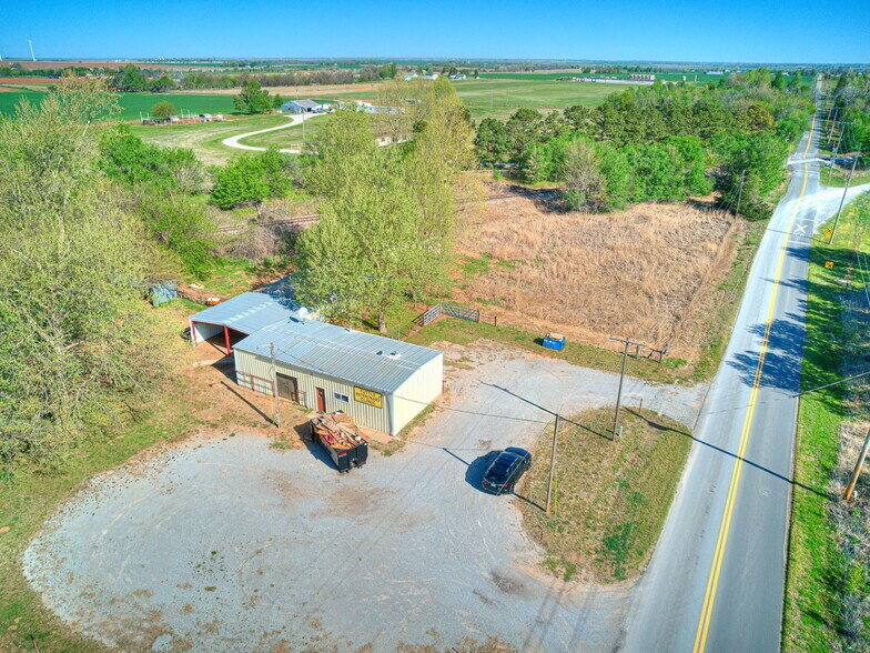 601 Cimarron Rd, Tuttle, OK à vendre - Photo du bâtiment - Image 2 de 21