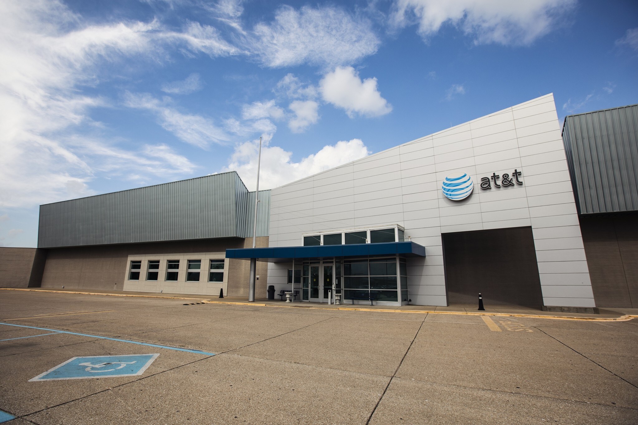 5101 Vogel Rd, Evansville, IN à vendre Photo du bâtiment- Image 1 de 1