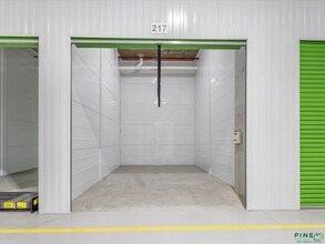 7 Rodborough Rd, Frenchs Forest for lease Interior Photo- Image 1 of 1