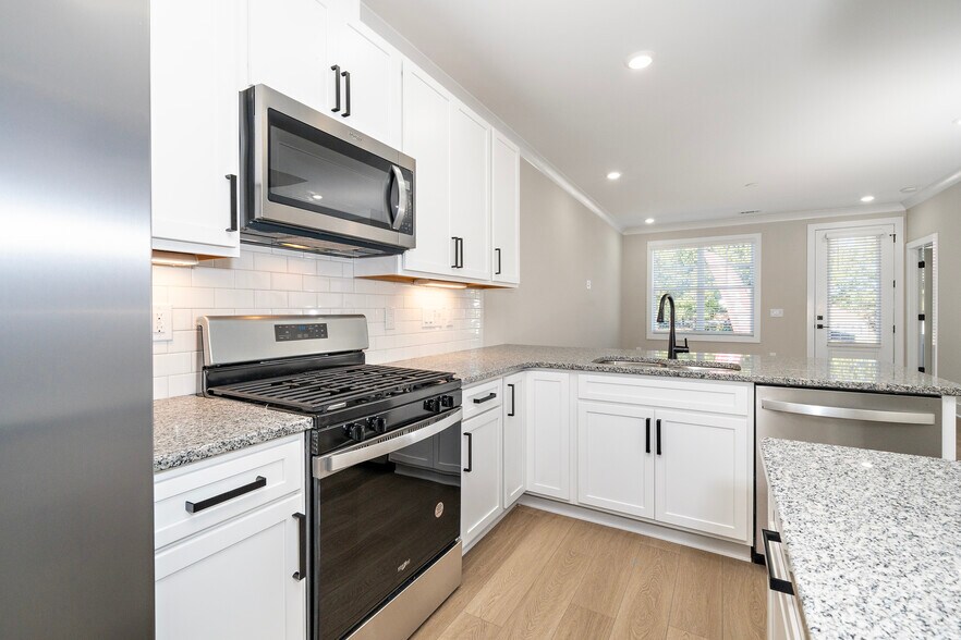 6104-6120 Fox Rd, Raleigh, NC à vendre - Photo du bâtiment - Image 3 de 58