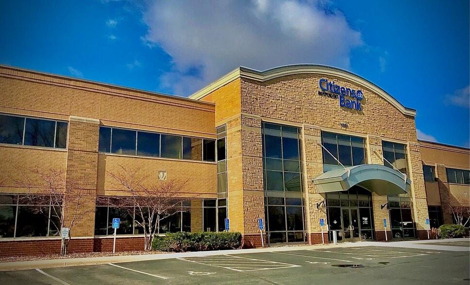 5000 W 36th St, Saint Louis Park, MN for lease - Building Photo - Image 3 of 4