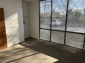 958 San Leandro Ave, Mountain View, CA for lease Interior Photo- Image 2 of 7