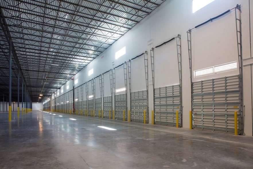 11255 NW 106th St, Miami, FL à louer - Photo intérieure - Image 3 de 16