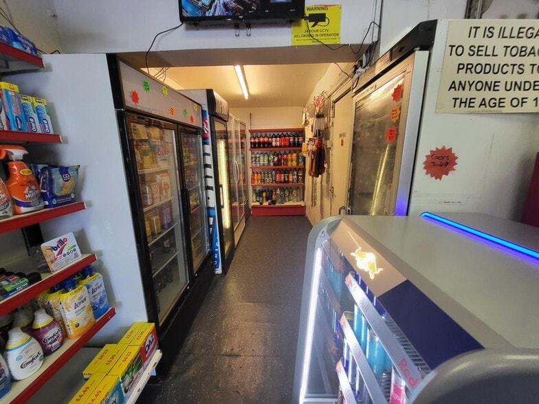 9-13 Schofield St, Manchester for lease - Interior Photo - Image 3 of 12