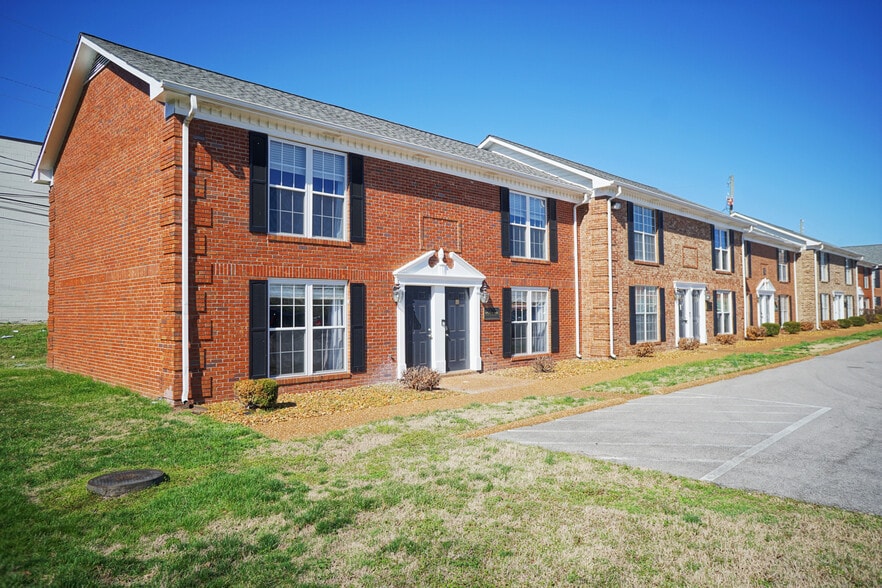 114 Canfield Pl, Hendersonville, TN for sale - Building Photo - Image 2 of 47