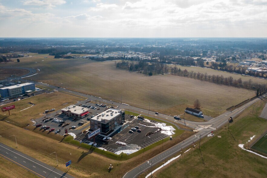 417 NE Front St, Milford, DE à vendre - Photo du bâtiment - Image 3 de 6