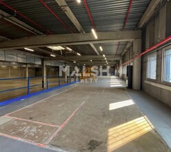 Flex in Vénissieux for lease Interior Photo- Image 1 of 3