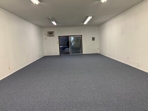 176 Mamo St, Hilo, HI for lease Interior Photo- Image 2 of 3